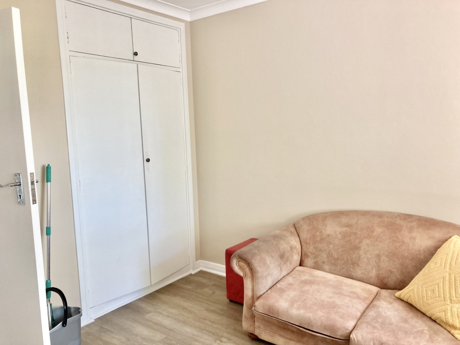 To Let 3 Bedroom Property for Rent in Pinelands Western Cape